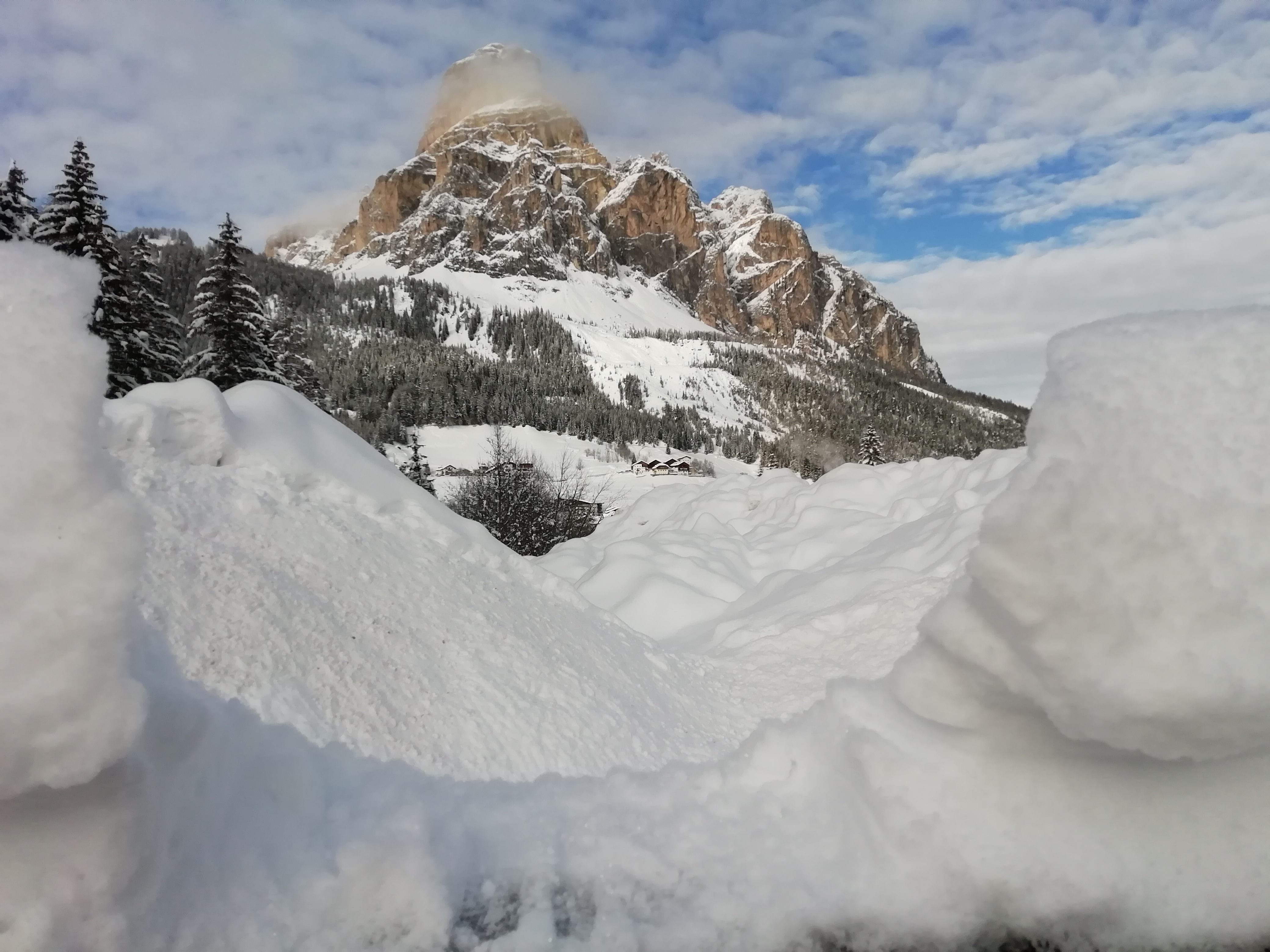 Frühstückspension: Corvara im Schneemantel - Garni Laura