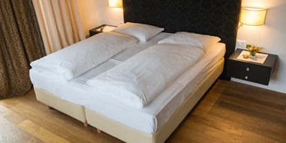 Pensionen - Naturns - Doppelzimmer mit Balkon, Eichenboden - Pension Sonnheim