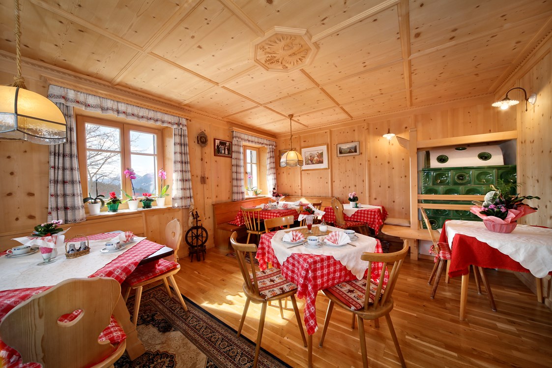 Frühstückspension: Unsere Bauernstube, wo Sie sich niederlassen können zum Frühstück oder zum Spielen, Lesen - Steinerhof Hafling