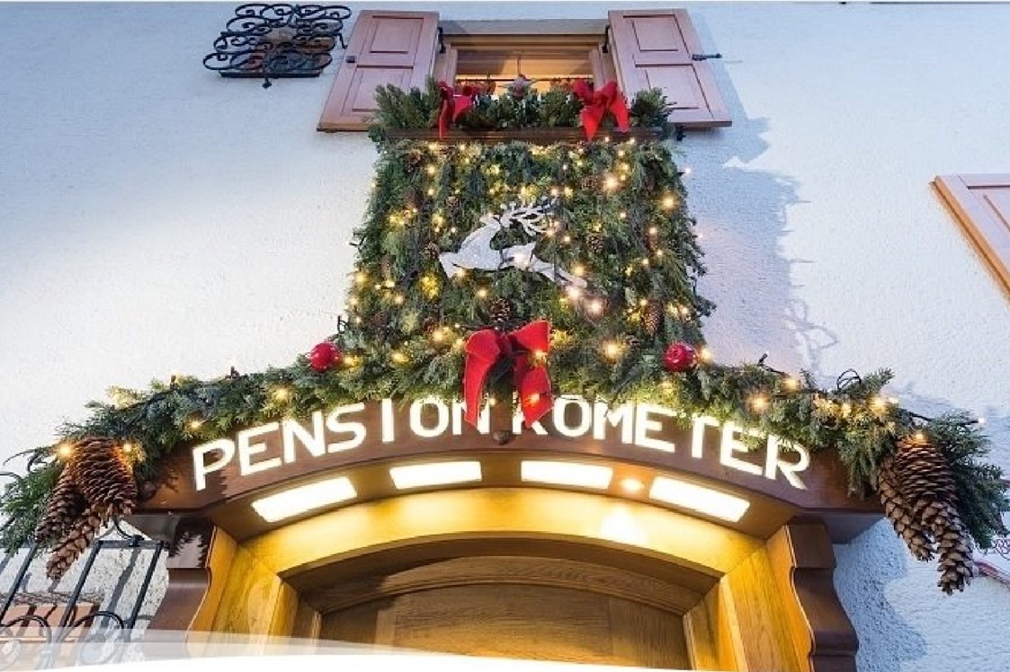 Frühstückspension: Eingang Pension Kometer - Pension Kometer***