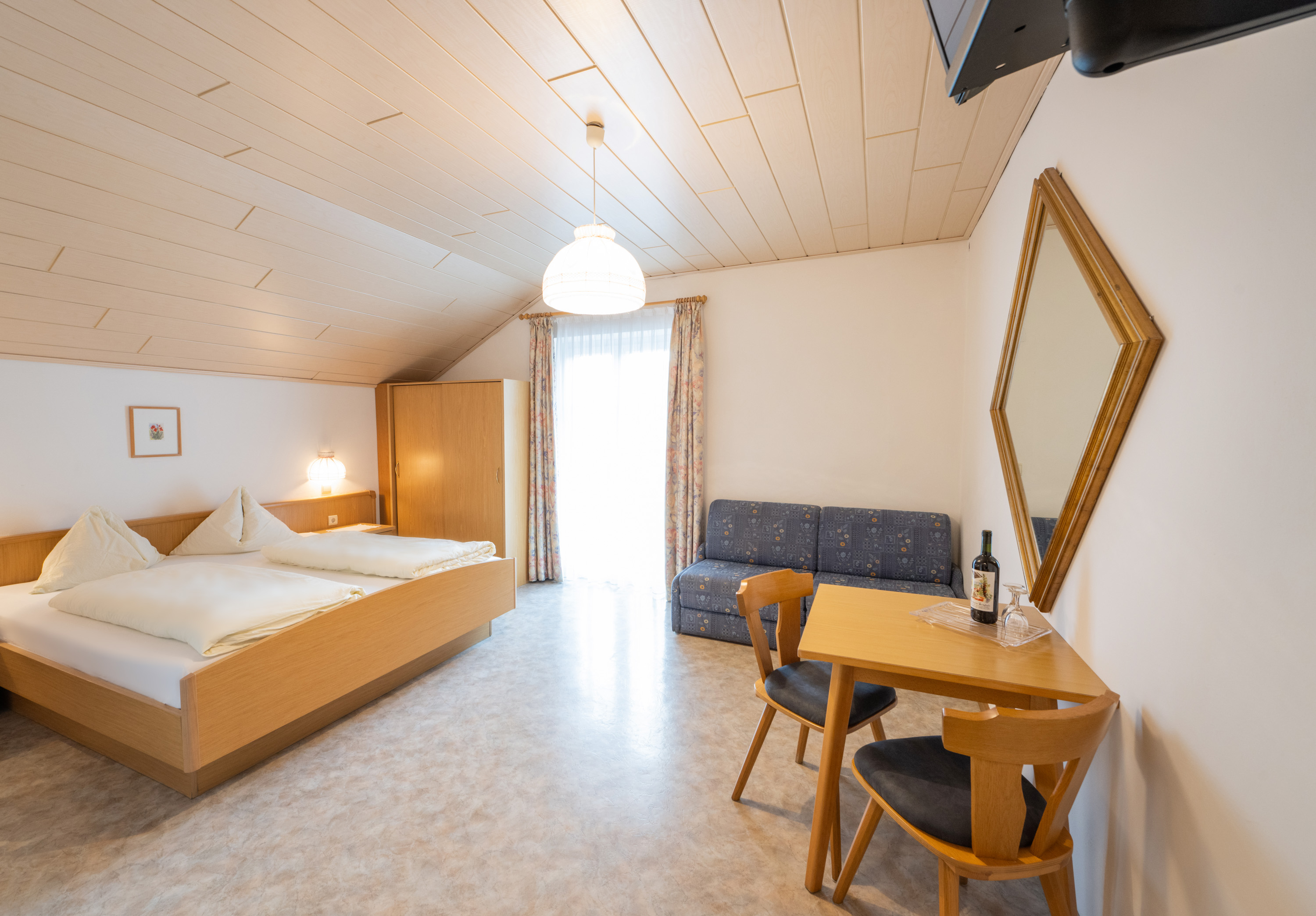 Haus Micheli Zimmerkategorien Südzimmer/Familienzimmer