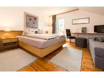 Pensionen - Neumarkt - Doppel-/Dreibettzimmer MOUNTAIN - Haus Claudia