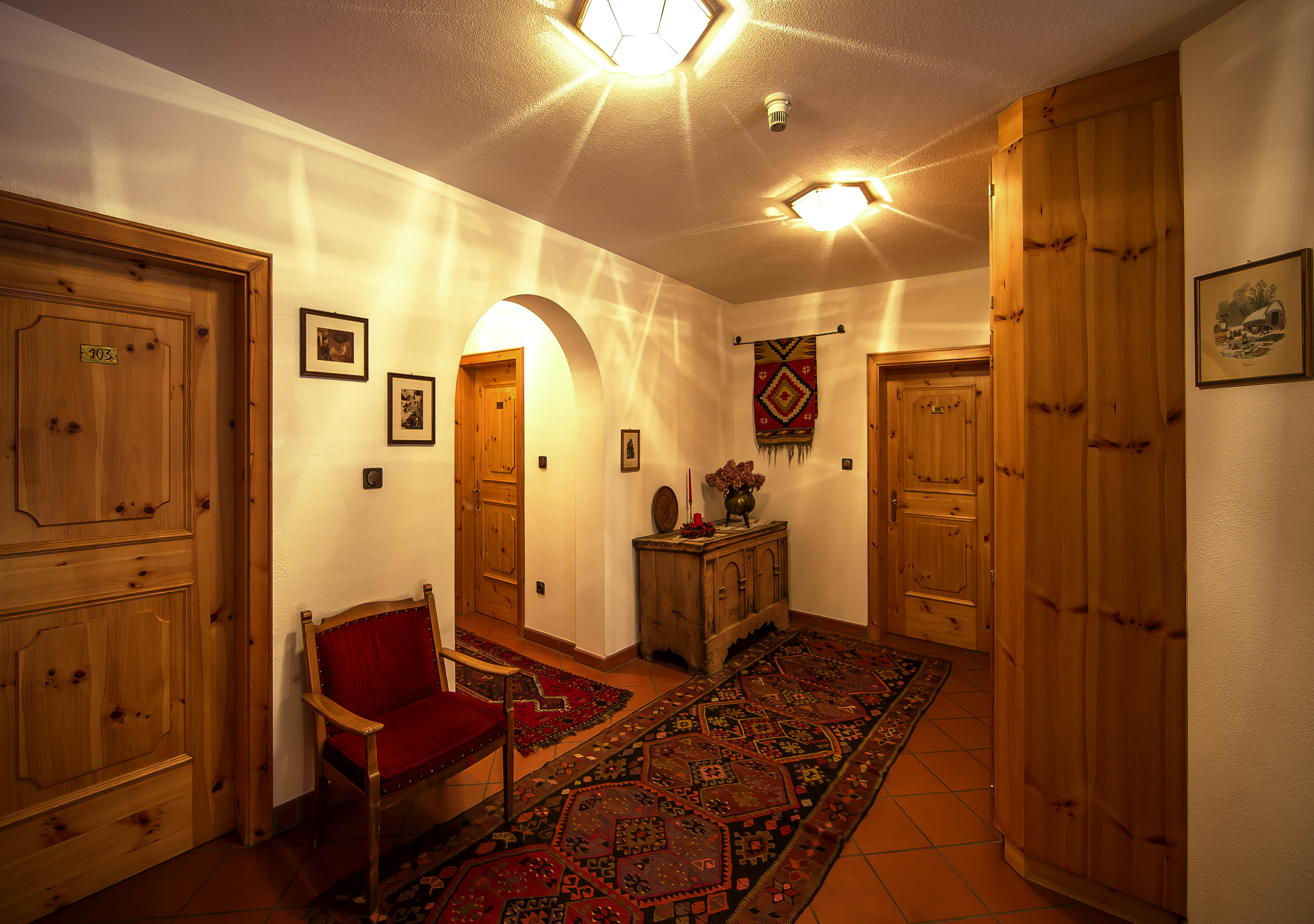 Frühstückspension: Flur - Gasthof Albergo Obermair