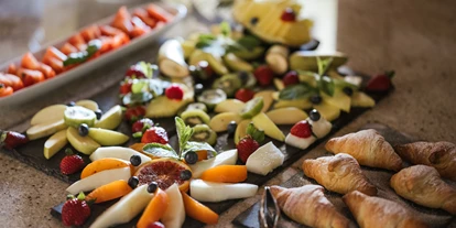Pensionen - Naturns - Frühstücksbuffet - Panorama Hotel Garni Bühlerhof