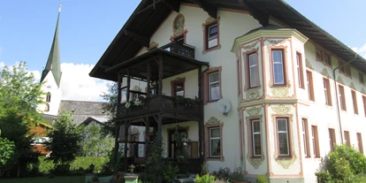 Pensionen - Kössen - Hausansicht im Sommer  - Pension Florian am Park