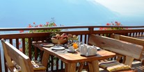 Pensionen - Umgebungsschwerpunkt: Berg - Ihr Frühstückstisch auf der Terrasse - Eichmannhof