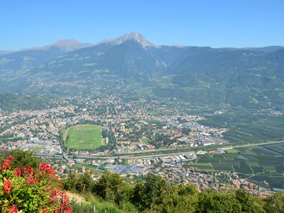 Pensionen - Restaurant - Panorama auf Meran - Eichmannhof