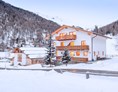 Frühstückspension: Der Inner-Glieshof im Winter: idealer Ausgangspunkt für Ski- und Schneeschuhtouren! - BIO-Bauernhof Inner-Glieshof