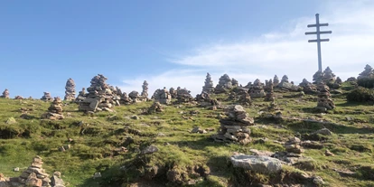 Pensionen - Naturns - Stoanerne Mandln in Mölten - Panoramapension Etschblick