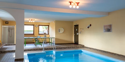 Pensionen - Naturns - Hallenbad  mit Tischtenns und Fitnessgeräten - Pension Baumgarten