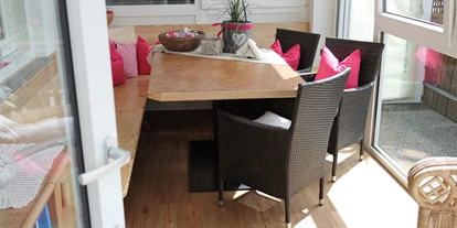 Pensionen - Restaurant - Wintergarten - Haus Karin ***