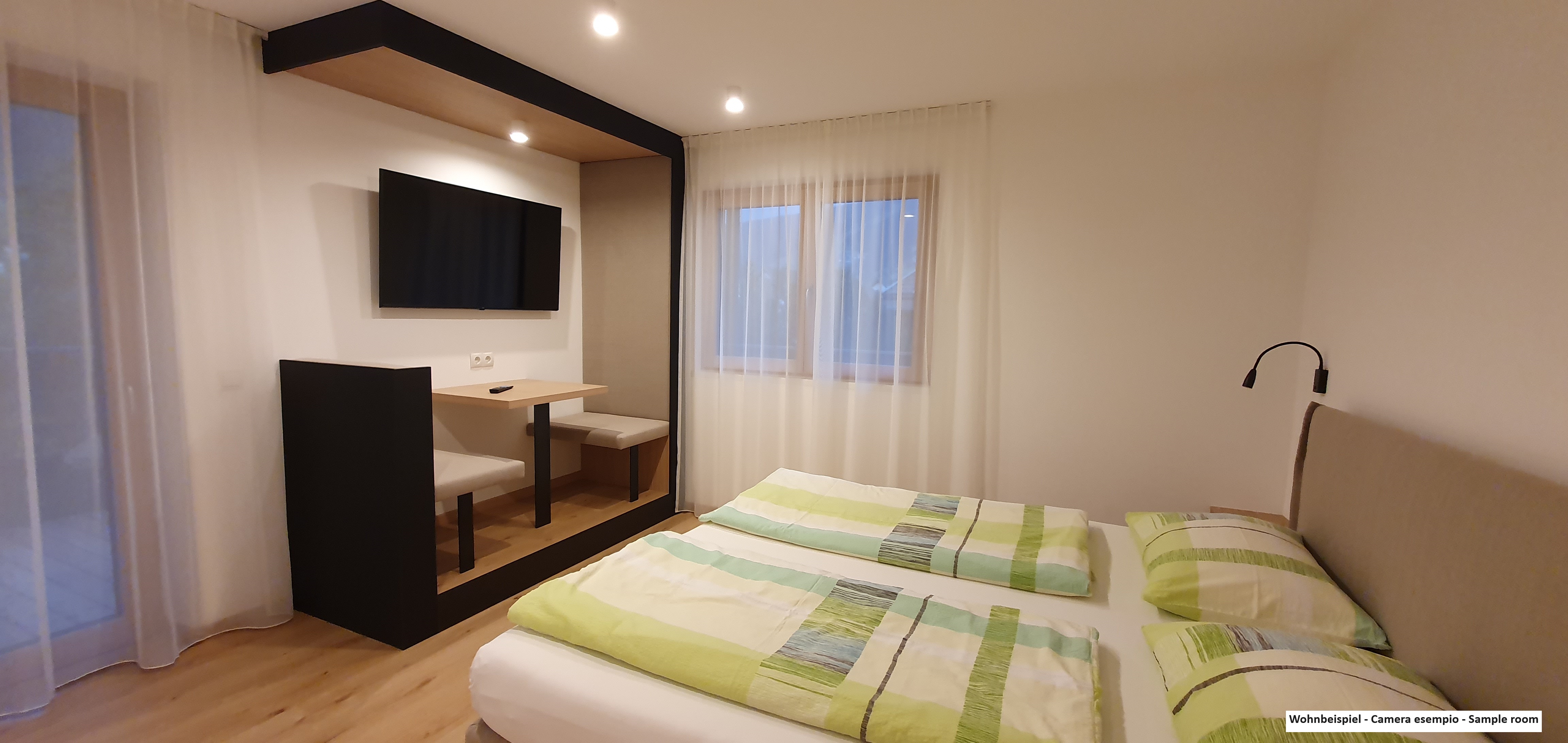 Pensionen - Frühstück: Frühstücksbuffet - Südtirol - Doppelbettzimmer Beispiel - Haus Grüner