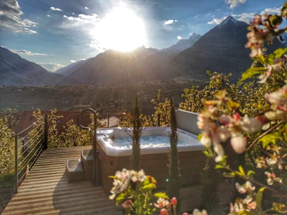Pensionen - Restaurant - 180° - Whirlpool - ganzjährig mit 37,5° beheizt - Active B&B Prairerhof