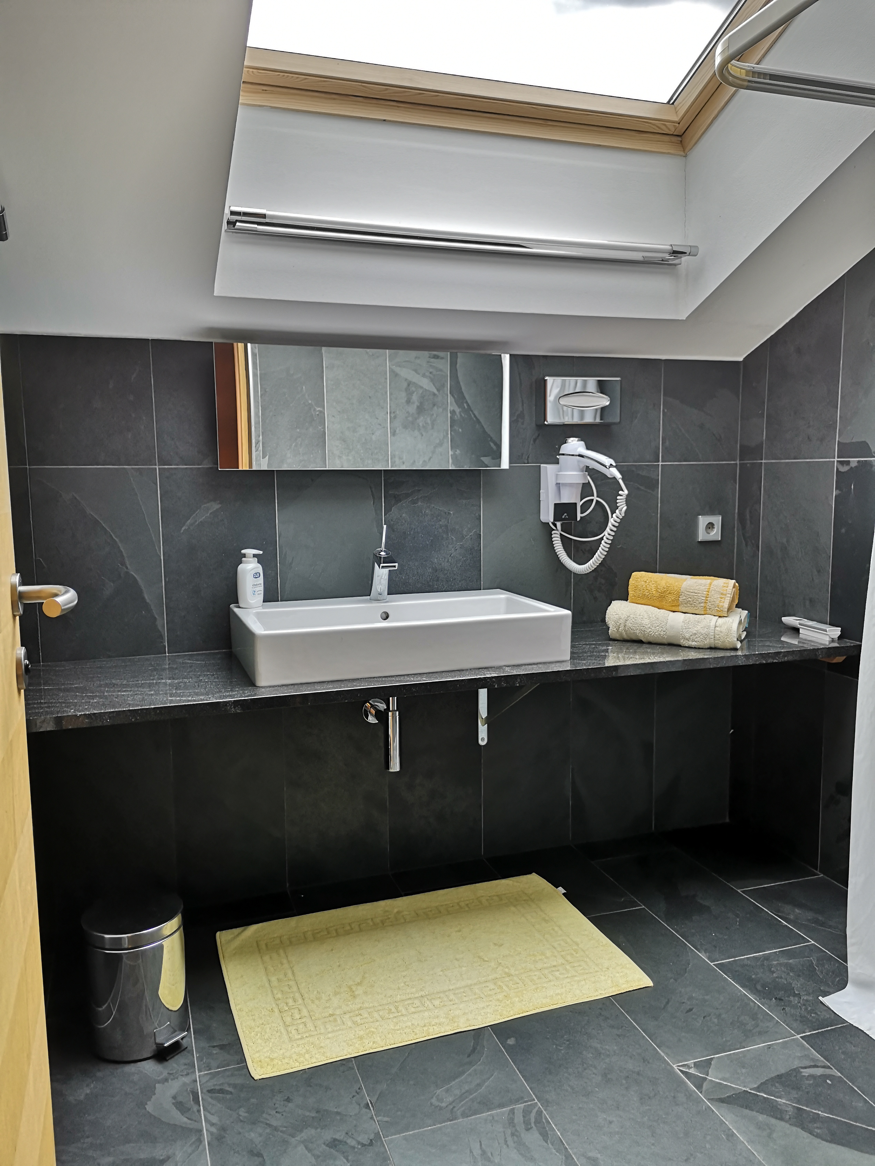 Frühstückspension: 55 m² Penthouse Apartment Gala - Active B&B Prairerhof