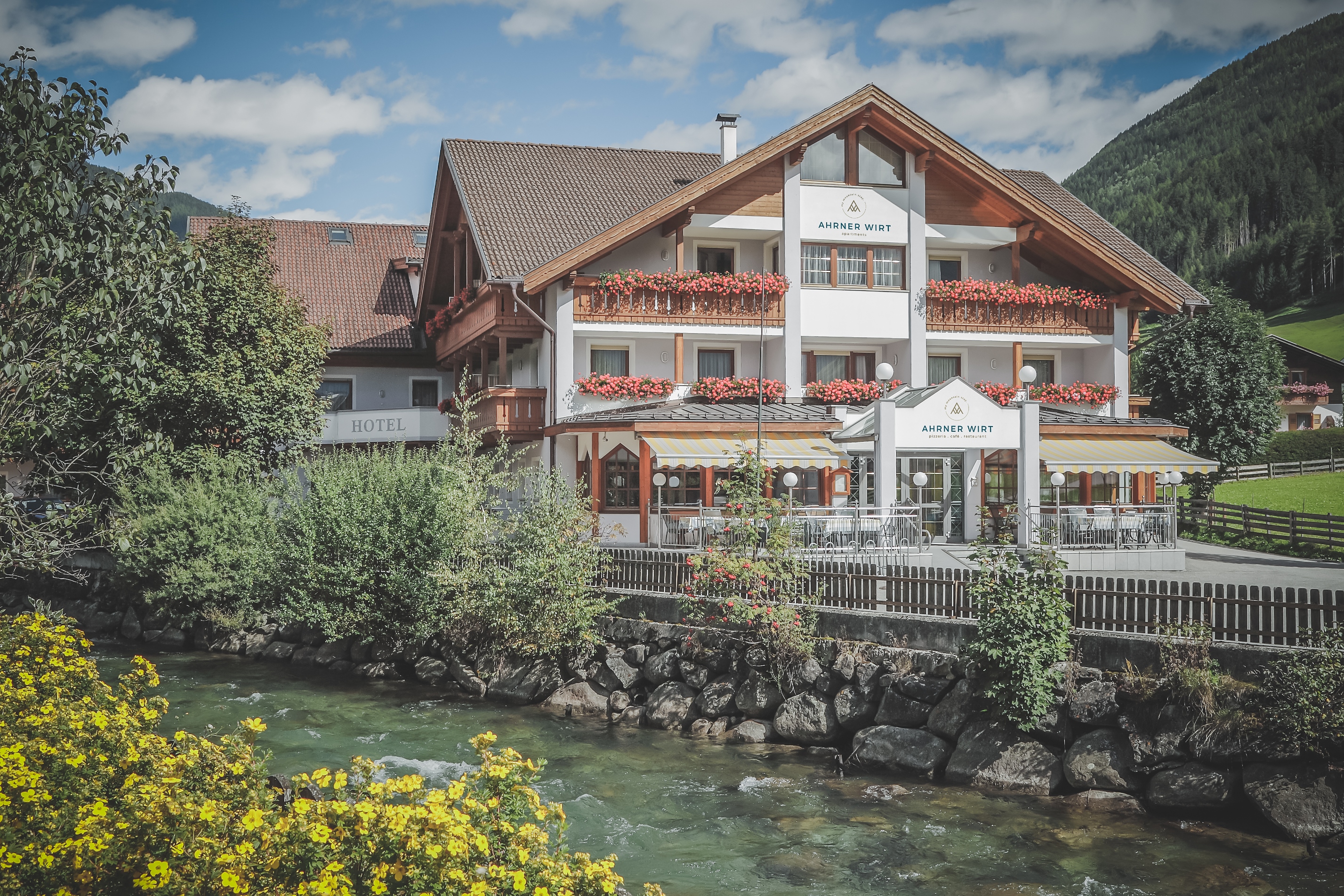 Pensionen - Balkon - Italien - Außenansicht - Ahrner Wirt Apartments