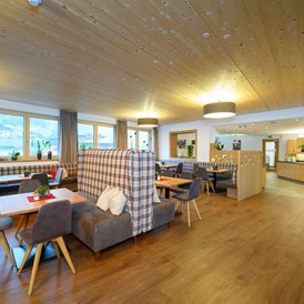 Frühstückspension: Frühstücksraum mit Panoramablick - Appartement-Pension Kendlbacher