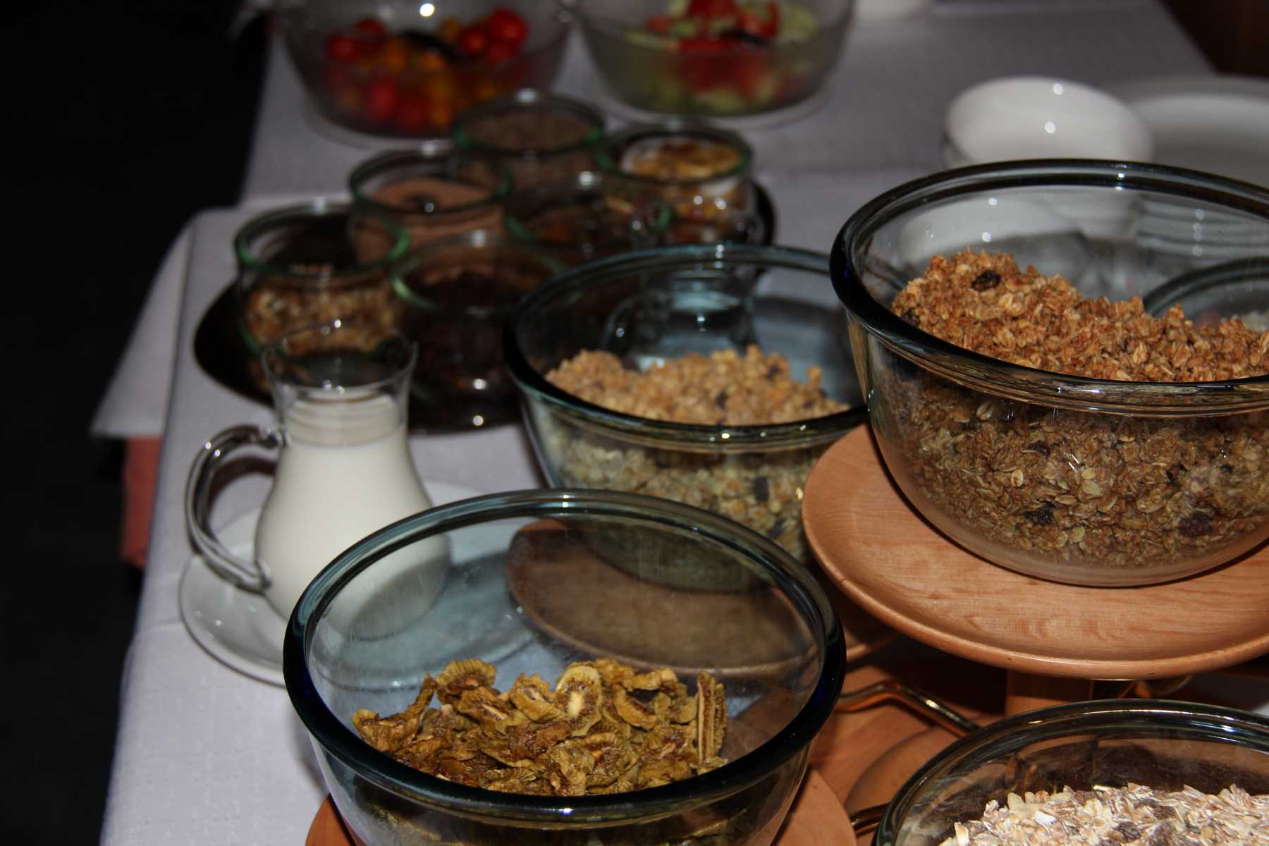 Frühstückspension: Tolles Frühstücksbuffet  - Pension Pernthaler