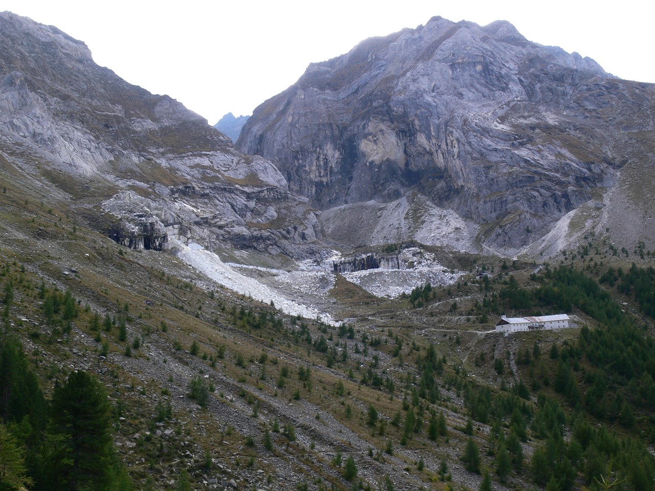 Pension Pernthaler Ausflugsziele Wanderung zu den Marmorbrüchen