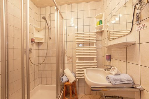 Frühstückspension: DU/WC, Haarfön, Seife/Duschdas - ***Frühstücks - Pension Sonnblickhof