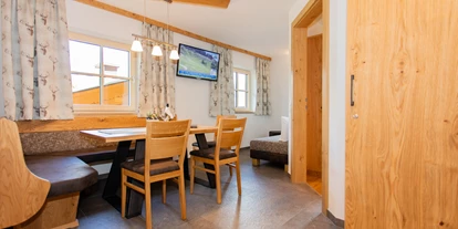 Pensionen - Parkplatz: kostenlos bei der Pension - Leogang - Wohnzimmer  Appartement Hochkönig - Schönberghof