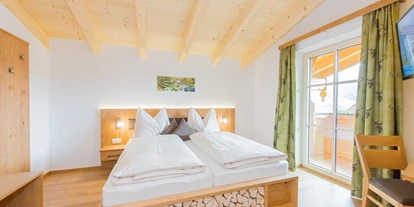 Pensionen - Parkplatz: kostenlos bei der Pension - Leogang - Zimmer Appartement Panoramablick - Schönberghof