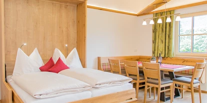 Pensionen - Parkplatz: kostenlos bei der Pension - Leogang - Wohnküche Appartement Steinernes Meer mit zusätzlichen Schrankbett für 2 Personen - Schönberghof