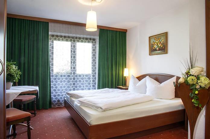 Frühstückspension: Gasthof Jägerklause