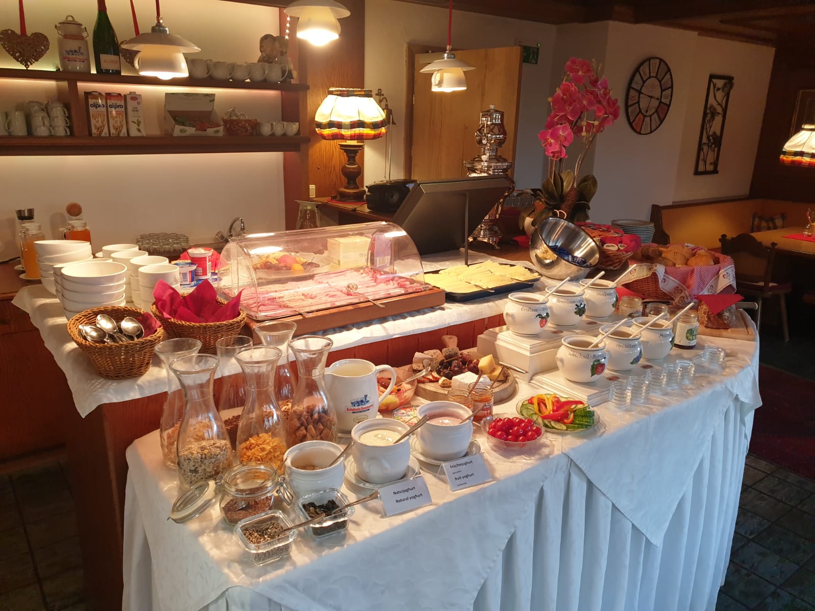 Frühstückspension: Sportpension Christina  - Frühstücksbuffet - Sportpension Christina