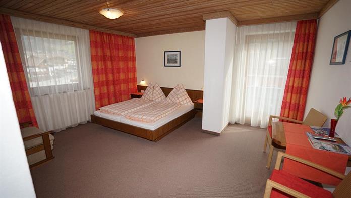 Pensionen - Garten - Kaltenbach (Kaltenbach) - Haus Fiechtl