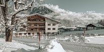 Pensionen - ein malerisch gelegenes Kleinod, umrahmt von der imposanten Bergwelt des Zillertals. - ASTER - Natur & Idylle im Zillertal