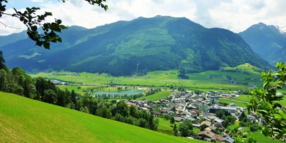 Pensionen - Parkplatz: kostenlos bei der Pension - Leogang - Uttendorf von oben ab dem Schmetterlingslehrweg - Pension zu Hause