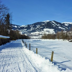 Frühstückspension: Winterspaziergang in Uttendorf - Pension zu Hause