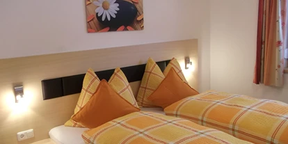 Pensionen - Parkplatz: kostenlos bei der Pension - Leogang - Schlafzimmer - Appartement Monika Herzog