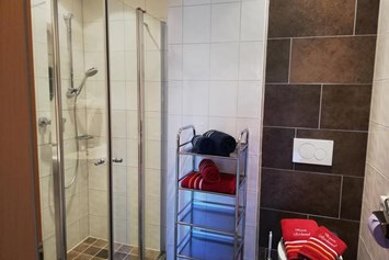 Frühstückspension: Badezimmer/WC - Haus Roland