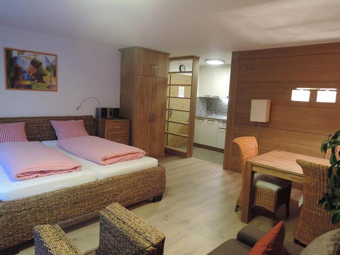 Frühstückspension: Appartment Schröcken