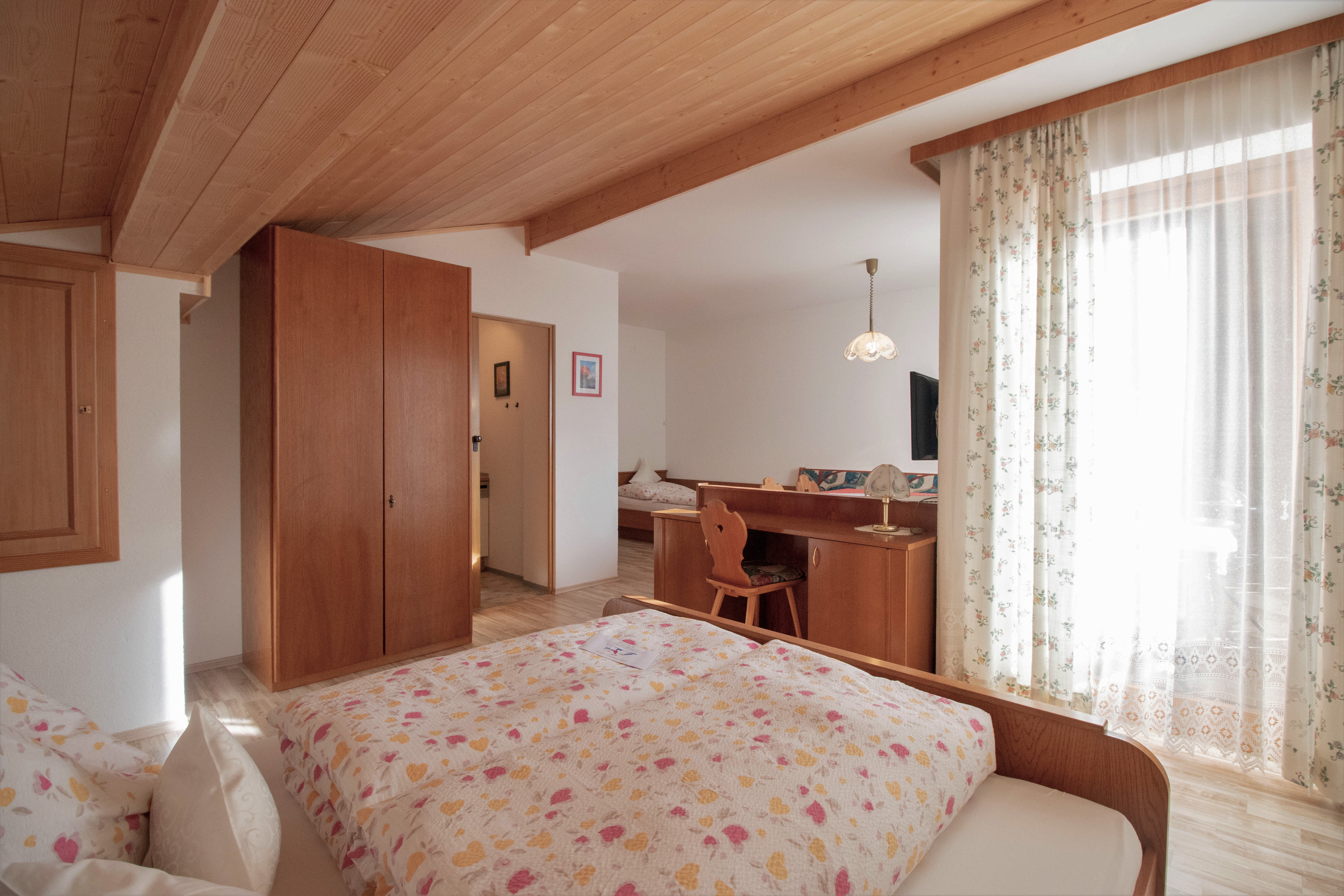 Gästehaus Steinerhof Zimmerkategorien Ferienwohnung 2-5 Personen mit Balkon