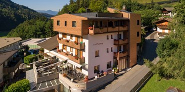Pensionen - Südtirol - Hausansicht Pension Sonnegg Nord - Ost - Hotel-Pension Sonnegg