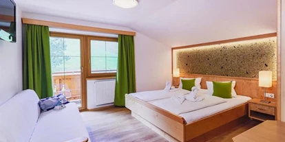 Pensionen - Parkplatz: kostenlos bei der Pension - Leogang - Panorama Hotel Guggenbichl