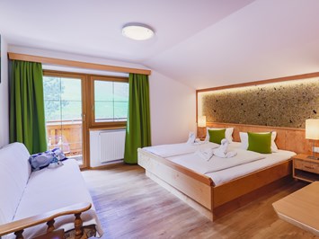 Panorama Hotel Guggenbichl Zimmerkategorien Standard Doppelzimmer mit Straßenblick