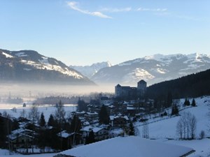 Frühstückspension: Blick zur Burg - Haus Moni