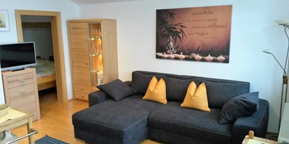 Pensionen - Parkplatz: kostenlos bei der Pension - Leogang - Doppelschlafcouch / Wohnzimmer .... Appartement"2"  - Haus Heidi