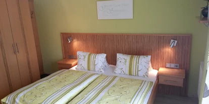 Pensionen - Parkplatz: kostenlos bei der Pension - Leogang - Doppelzimmer"2"....Schlafzimmer mit Balkon.... - Haus Heidi
