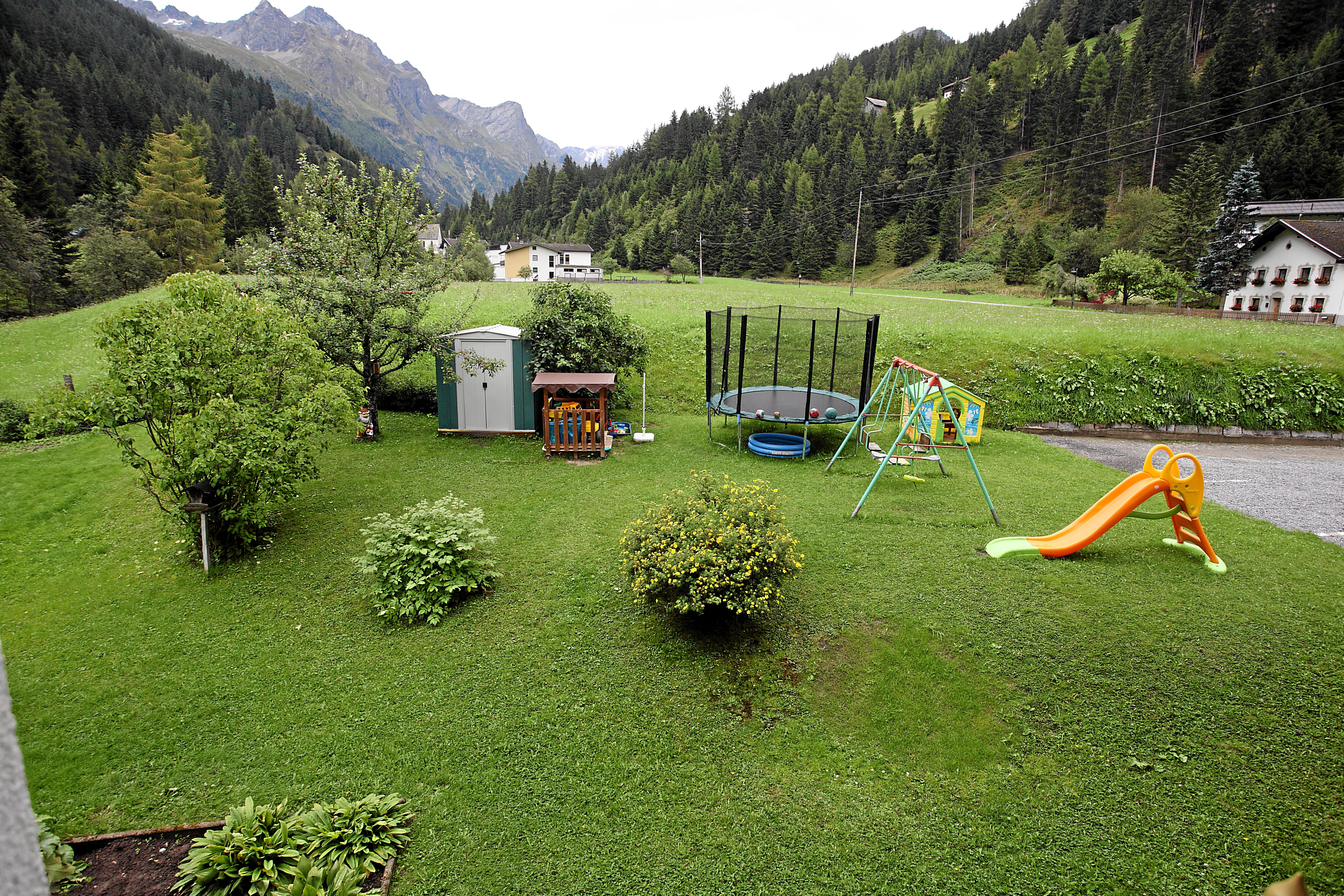 Pensionen - Balkon - Jerzens - Spielplat - Apart Gschwandthof