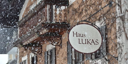 Pensionen - Parkplatz: kostenlos bei der Pension - Alpbach - Winter  - Haus Lukas
