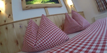 Pensionen - Parkplatz: kostenlos bei der Pension - Hallstatt - Gesunder Schlaf im Zirbenbett - Entingerhof