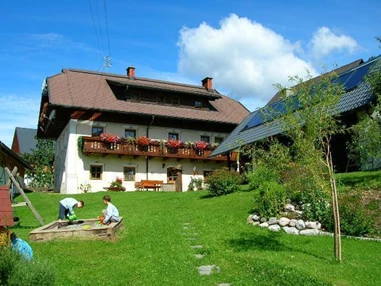 Frühstückspension: Bauernhof Schabus - Historischer Bauernhof Schabus