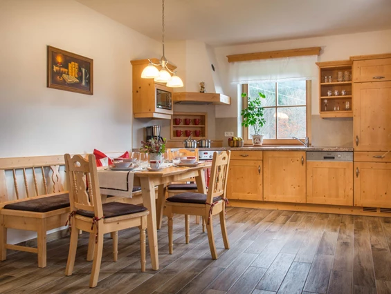 Frühstückspension: Apartment Gartnerkofel - Historischer Bauernhof Schabus