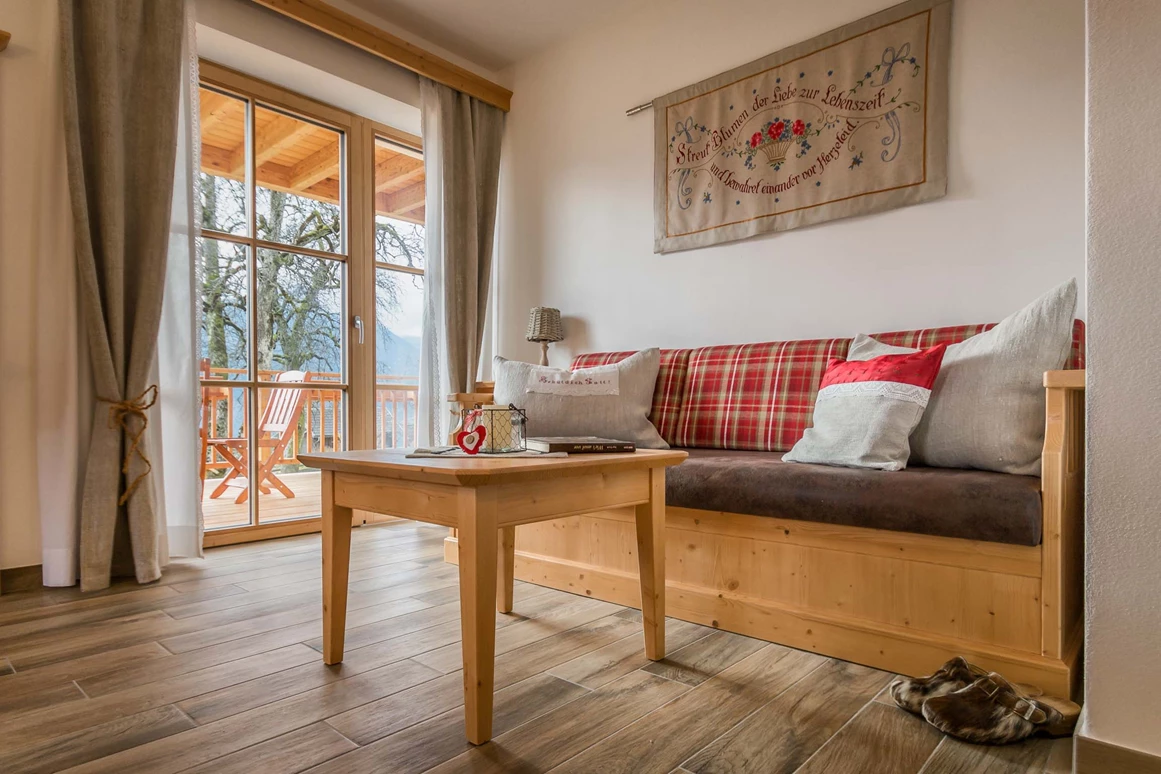 Frühstückspension: Apartment Gartnerkofel - Historischer Bauernhof Schabus