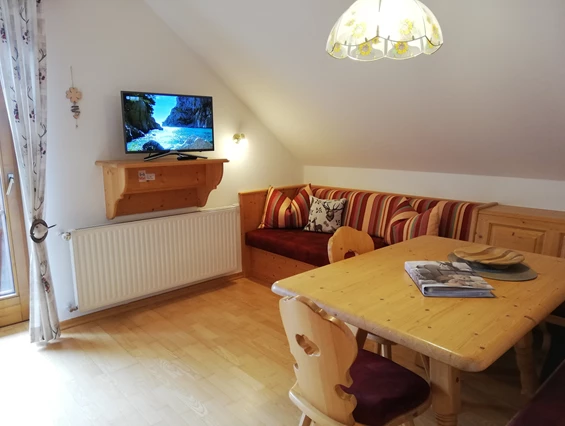 Frühstückspension: Apartment Sonnenblume - Historischer Bauernhof Schabus