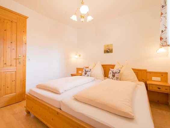 Frühstückspension: Zimmer des Apartments Sonnenblume - Historischer Bauernhof Schabus